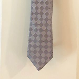 Silver and lavender silk tie